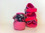 01-242P027 PAPI różowo czarne w kwiatki sandałki kapcie buciki obuwie wcz.dziecięce buty Befado Papi  18-25 - galeria - foto#2