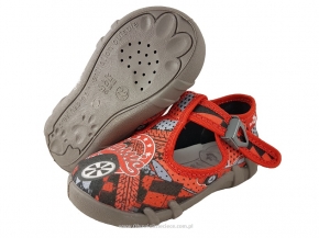0-13-102 P CLASSIC czerwono szare z autami : WKŁADKI PROFILOWANE buciki kapcie wcz.dziecięce Renbut 19-27 0-13-102 P CLASSIC czerwono szare z autami : WKŁADKI PROFILOWANE buciki kapcie wcz.dziecięce Renbut 19-27