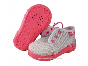 0-13-108P SREBRNY BROKAT : WKŁADKI PROFILOWANE buciki kapcie wcz.dziecięce Renbut 19-25 0-13-108P SREBRNY BROKAT : WKŁADKI PROFILOWANE buciki kapcie wcz.dziecięce Renbut 19-25