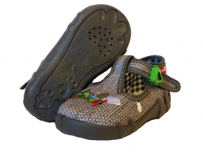 0-13-102 szare łuska WKŁADKI SKÓRZANE buciki-kapcie wcz.dziecięce Renbut 19-25 0-13-102 szare łuska WKŁADKI SKÓRZANE buciki-kapcie wcz.dziecięce Renbut 19-25