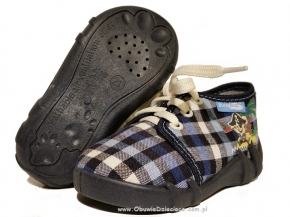 0-13-108 granatowe w kratkę pirat buciki-kapcie wcz.dziecięce Renbut 19-25 0-13-108 granatowe w kratkę pirat buciki-kapcie wcz.dziecięce Renbut 19-25