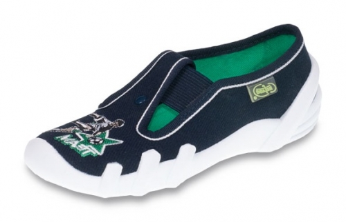 1-290X137 SKATE czarno zielone piłkarz kapcie buciki obuwie dziecięce przedszkolne szkolne  Befado Skate