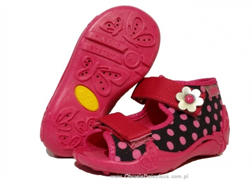 01-242P038 PAPI czarny w różowe kropki sandałki kapcie buciki obuwie wcz.dziecięce buty Befado Papi  18-25