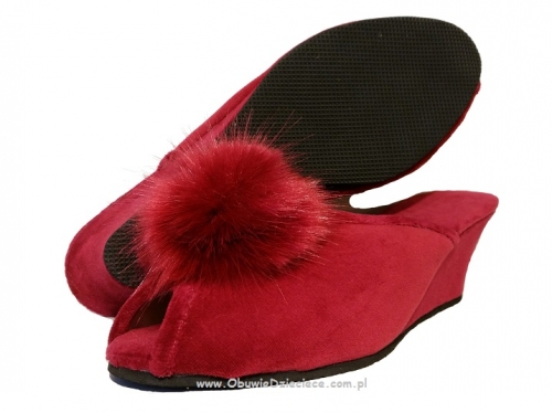 61-Puszek-CCE c.czerwone eleganckie kapcie pantofle papucie dziewczęce damskie z puszkiem BISBUT  35-40