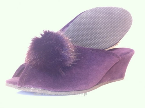 61-Puszek-c.fi  ciemno fioletowe eleganckie kapcie pantofle papucie dziewczęce damskie z puszkiem BISBUT  35-40